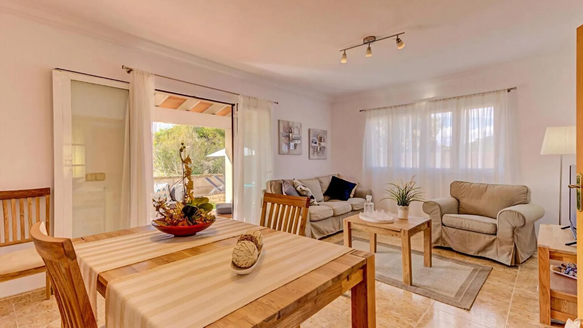 Villa Can Gelaberts Playa De Muro Mallorca ספרד